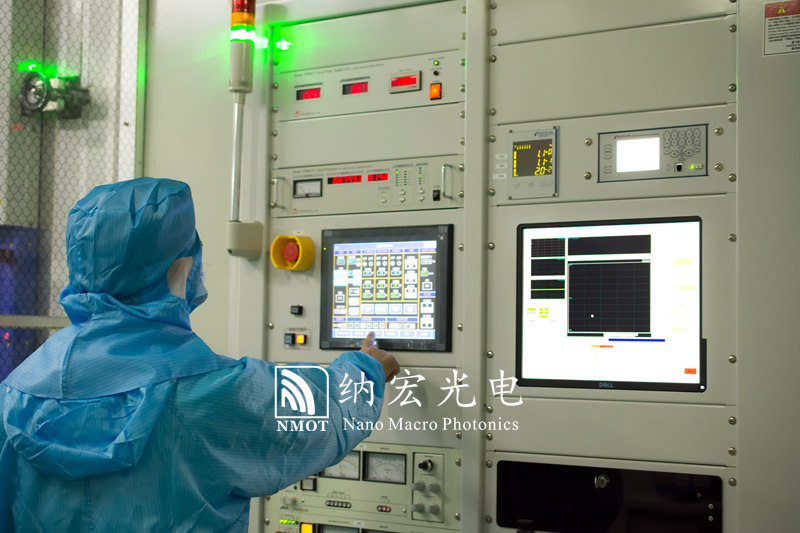 離子輔助沉積技術(shù)鍍膜機(jī)